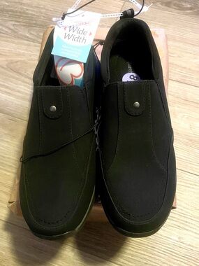 Baretraps Slip-On Yonita Casual Sneaker - Black - 8 1/2 Wide With - New